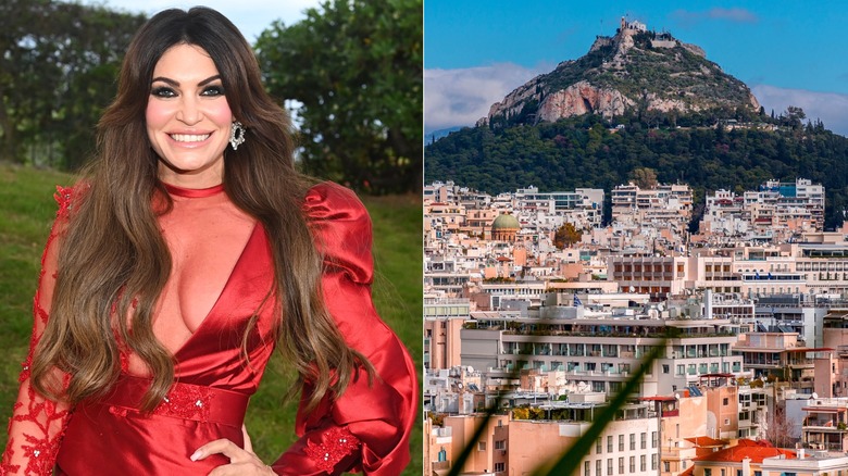 Kimberly Guilfoyle con un vestido rojo/distrito Kolonaki de Atenas