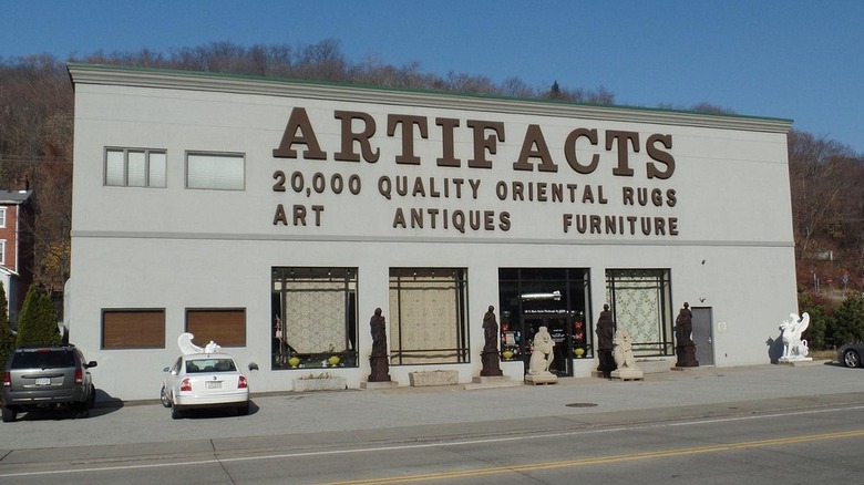 La fachada de artefactos en Pittsburgh, Pensilvania