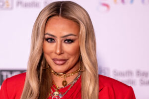 La supuesta cirugía plástica de Aubrey O’Day es difícil de negar en fotografías de lado a lado