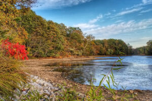 El primer parque estatal de Tennessee ofrece campamentos y pesca entre Knoxville y Birmingham