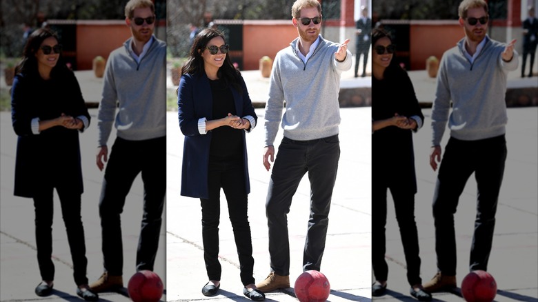 Meghan Markle en la foto con el príncipe Harry vistiendo una chaqueta extragrande, jeans y mocasines