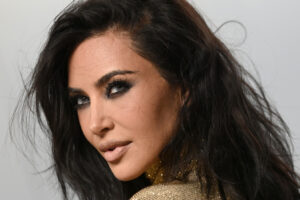 La transformación de estilo de Kim Kardashian después del divorcio la ayudó a recuperar su independencia
