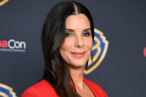 Sandra Bullock volvió a actuar con una dura reprimenda a los lugares de trabajo que no son amigables para los padres