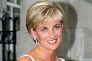La historia detrás del corte de pelo espontáneo de la princesa Diana que definió su look de los 90