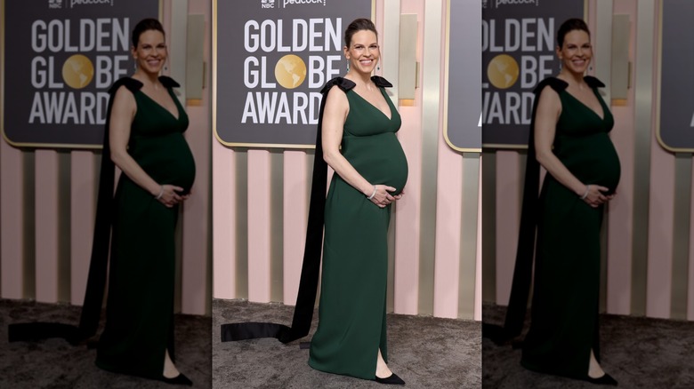 Hilary Swank con vestido elástico en los Globos de Oro