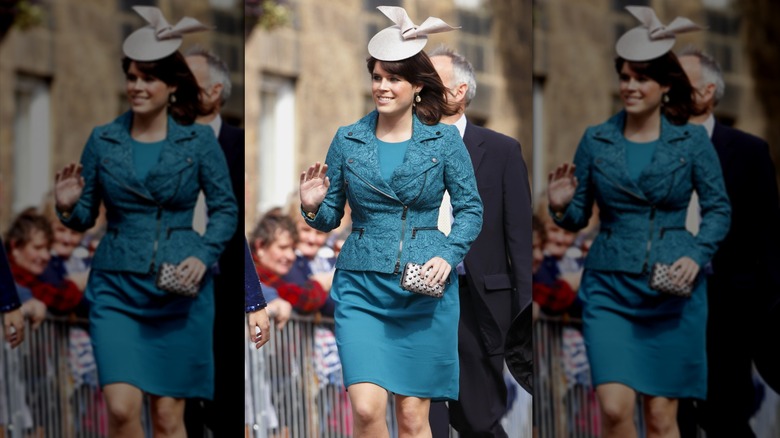 La princesa Eugenia con un vestido verde azulado y una chaqueta texturizada con un tocado ruborizado