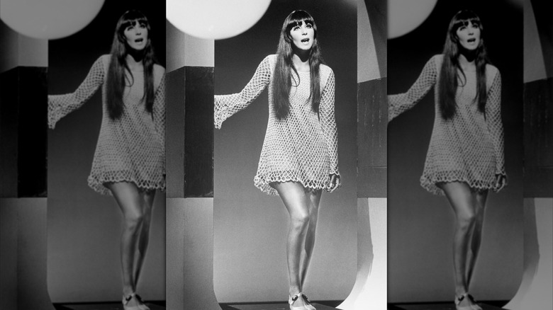 Foto de Cher actuando.