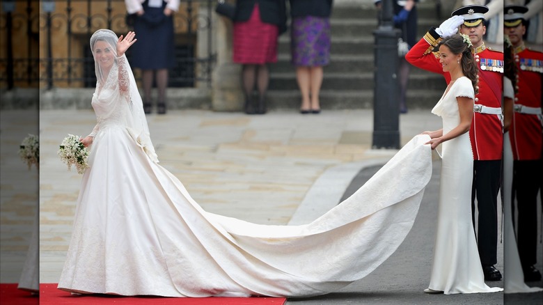 Kate Middleton ingresa a la capilla para su boda en 2011.