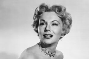 La magnífica transformación del ícono de los años 60 Eva Gabor, en fotos