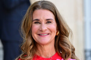 Las fotos de antes y después demuestran que Melinda Gates puede lucir el cabello corto y largo por igual