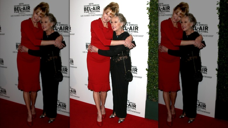 Melanie Griffith y Tippi Hedren asisten a la gala de inauguración anual del séptimo Festival de Cine de Bel-Air el 7 de octubre de 2014.