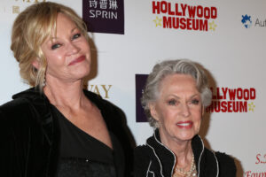 10 fotos de Melanie Griffith y su madre, el ícono de Hollywood Tippi Hedren