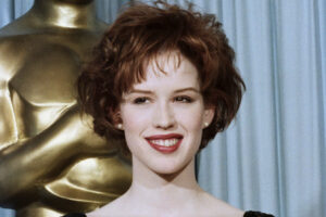 Lo mejor del estilo peculiar de la actriz Molly Ringwald de los 80, en fotos