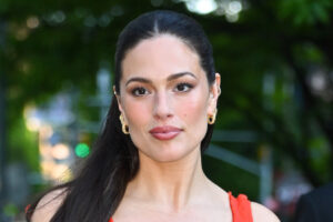 Ashley Graham es tan hermosa sin maquillaje