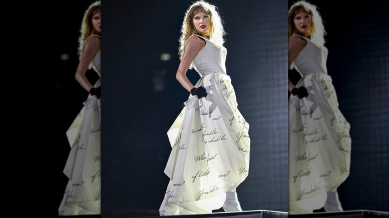 El vestido blanco del Eras Tour de Taylor Swift para The Tortured Poets Department