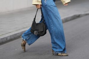 Tendencias del denim que quedarán firmemente obsoletas en 2026