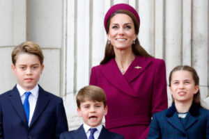 8 dulces instantáneas de Kate Middleton y sus 3 hijos que muestran su amor