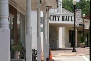 La encantadora ciudad de Georgia, cerca de Atlanta, es una joya asequible con un centro transitable a pie y tiendas pintorescas