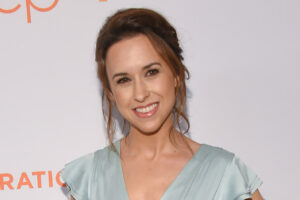 ‘Puedes hacerlo todo’: Lacey Chabert quiere que su hija Julia sepa que el cielo es el límite