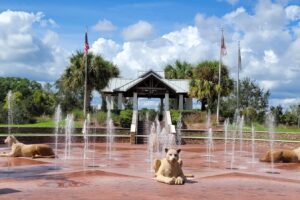 Situado cerca de West Palm Beach se encuentra el encantador pueblo de Florida con parques pintorescos y playas cercanas.
