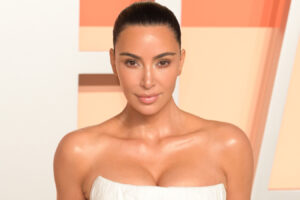 ‘La historia se repite’: Kim Kardashian tuvo una atrevida conexión matrimonial con la abuela MJ