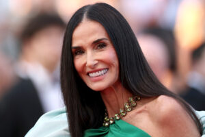 Demi Moore vivió una infancia difícil pero reescribió la narrativa con sus propios hijos