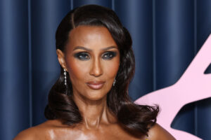 Cita del día de Iman: ‘Creo en el glamour. Estoy a favor de…’