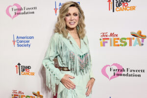 El secreto de seis palabras de Donna Mills para sentirse joven a los 80 años: ‘La ambición no es algo malo’