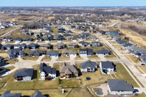 El suburbio sur de Des Moines es una encantadora ciudad del medio oeste con parques, campos de golf y deliciosas comidas