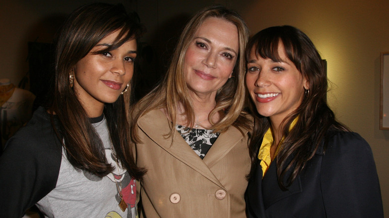 Kidada Jones, Peggy Lipton y Rashida Jones en El arte de Pooh