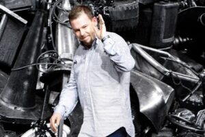 Cita del día de Alexander McQueen: ‘Creo que hay belleza en…’