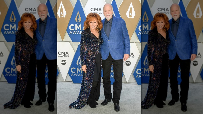 Reba McEntire y Rex Linn en los CMA 2020