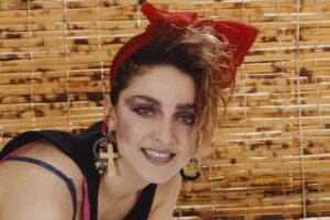 42 nombres de bebés inspirados en las estrellas más icónicas de los 80