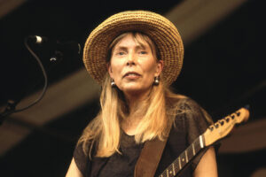 43 nombres de bebés inspirados en las canciones de Joni Mitchell