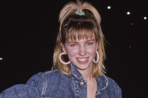 Debbie Gibson tenía 16 años cuando se abrió paso en los años 80: cómo luce ahora