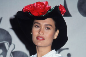 La estrella de los 90, Tia Carrere, sigue siendo una bomba hoy en día
