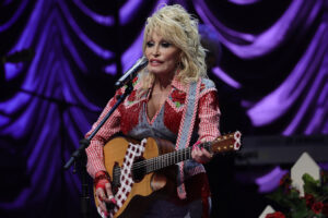 Cita del día de Dolly Parton: ‘No es necesario ser una belleza delirante para…’