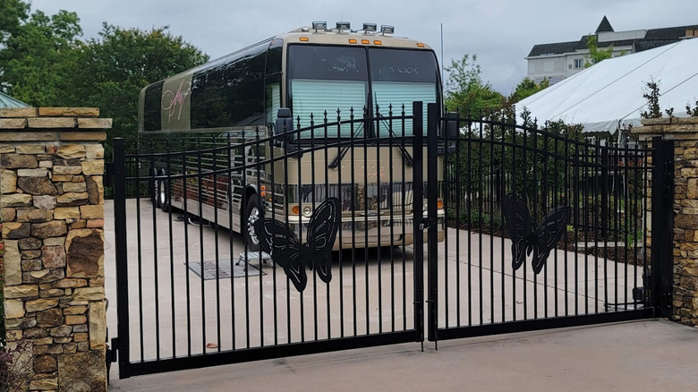 Dolly Parton "Suite Dolly 1986" es su antiguo autobús turístico ubicado en el DreamMore Resort de Dollywood.