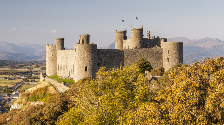 Castillo de Harlech en el Parque Nacional Eryri, Gales