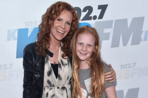 La hija de Robyn Lively creció hasta ser hermosa como su madre y su tía Blake Lively