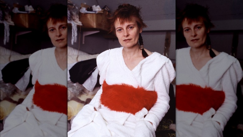 Vivienne Westwood en su estudio de Londres en 1982.