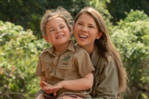 Las fotos de la infancia de Bindi Irwin junto a su hija Grace te harán ver doble