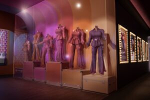 Olvídese de Dollywood, visite el destino del museo de Nashville que muestra una instantánea oculta de la vida de Dolly Parton