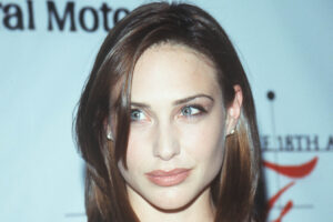 La estrella de los 90 Claire Forlani envejece como un buen vino