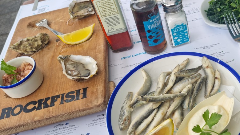 Mariscos extendidos en Rockfish en Torquay