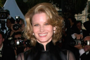 ¿Recuerdas a Bridget Fonda? El ícono de los 90 es el modelo definitivo para envejecer con gracia