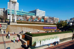 El otrora peor centro comercial trampa para turistas de Atlanta se transformó en una ‘ciudad debajo de las calles’ culturalmente rica