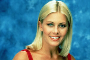La estrella original de Baywatch, Nicole Eggert, sigue siendo una maravilla hoy en día