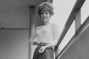 La cantante de los 60 Petula Clark es casi centenaria: cómo luce ahora