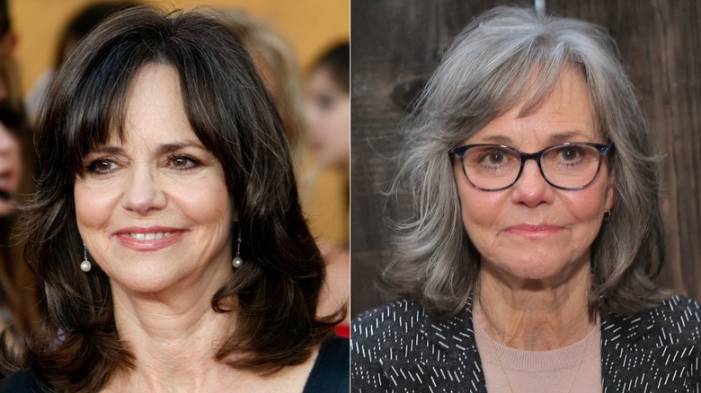 Sally Field con cabello castaño oscuro en 2009 y cabello gris en 2025